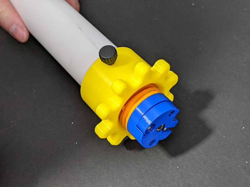 File:Tensioningcap screw.jpg