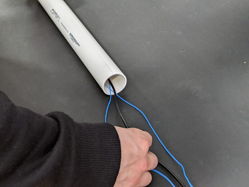 File:Drop usb cable.jpg